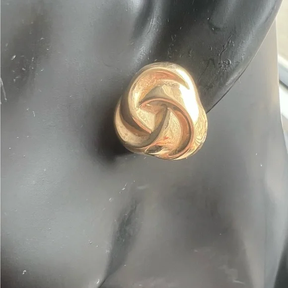 14k yellow gold earrings . - Picture 5 of 9